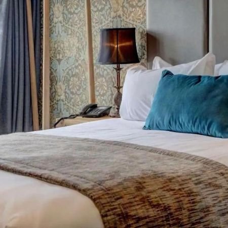 The New Hobbit Hotel Rooms Χάλιφαξ Εξωτερικό φωτογραφία