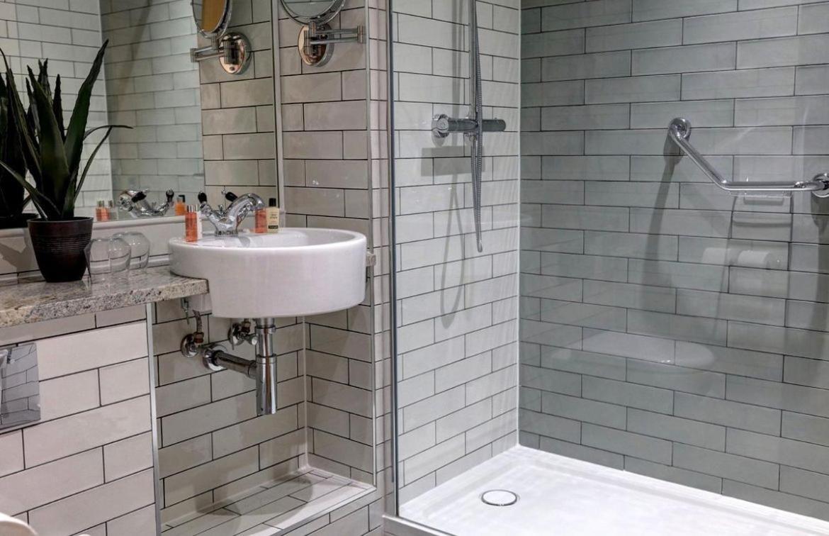 The New Hobbit Hotel Rooms Χάλιφαξ Εξωτερικό φωτογραφία